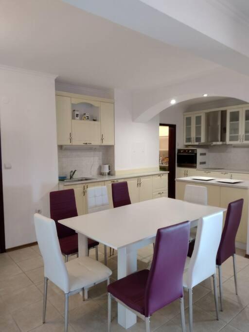 Luxury Seaview 2-Bedroom Apartments Blue Elephant Balchik Esterno foto