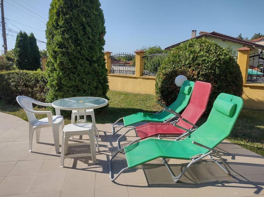 Luxury Seaview 2-Bedroom Apartments Blue Elephant Balchik Esterno foto