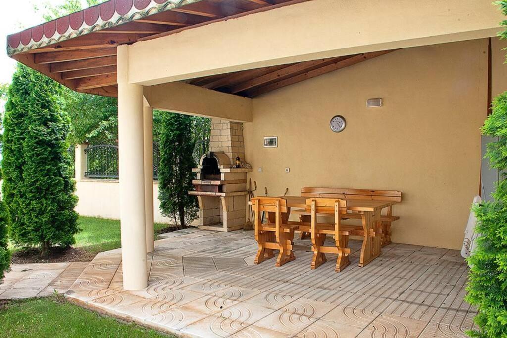 Luxury Seaview 2-Bedroom Apartments Blue Elephant Balchik Esterno foto